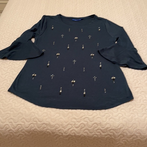 Apt. 9 Dark Green Bedazzled Front Top Size Medium - Picture 3 of 10